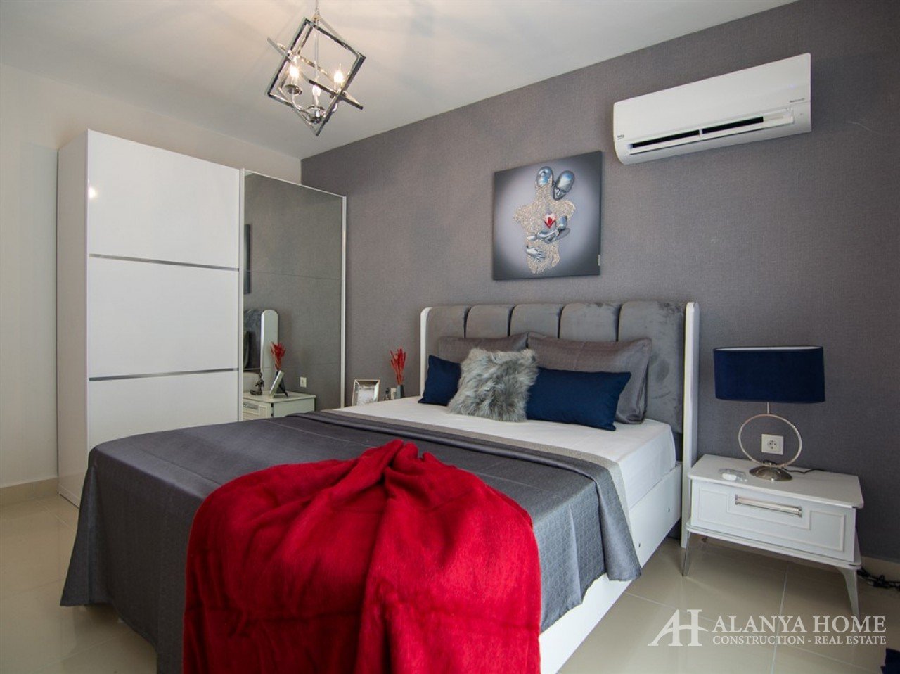 Фото покупка продажа недорогая трехкомнатная квартира 2+1 у моря Алания Хоум Анталия Турция цены сто