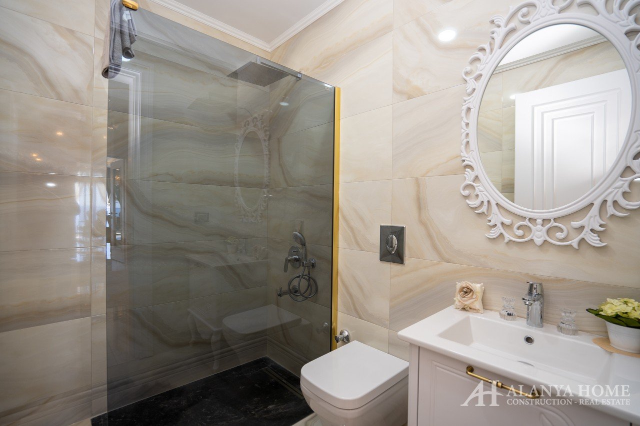 купить продать одна двух комнатную квартиру ванной душевой туалетом Алания Турциия