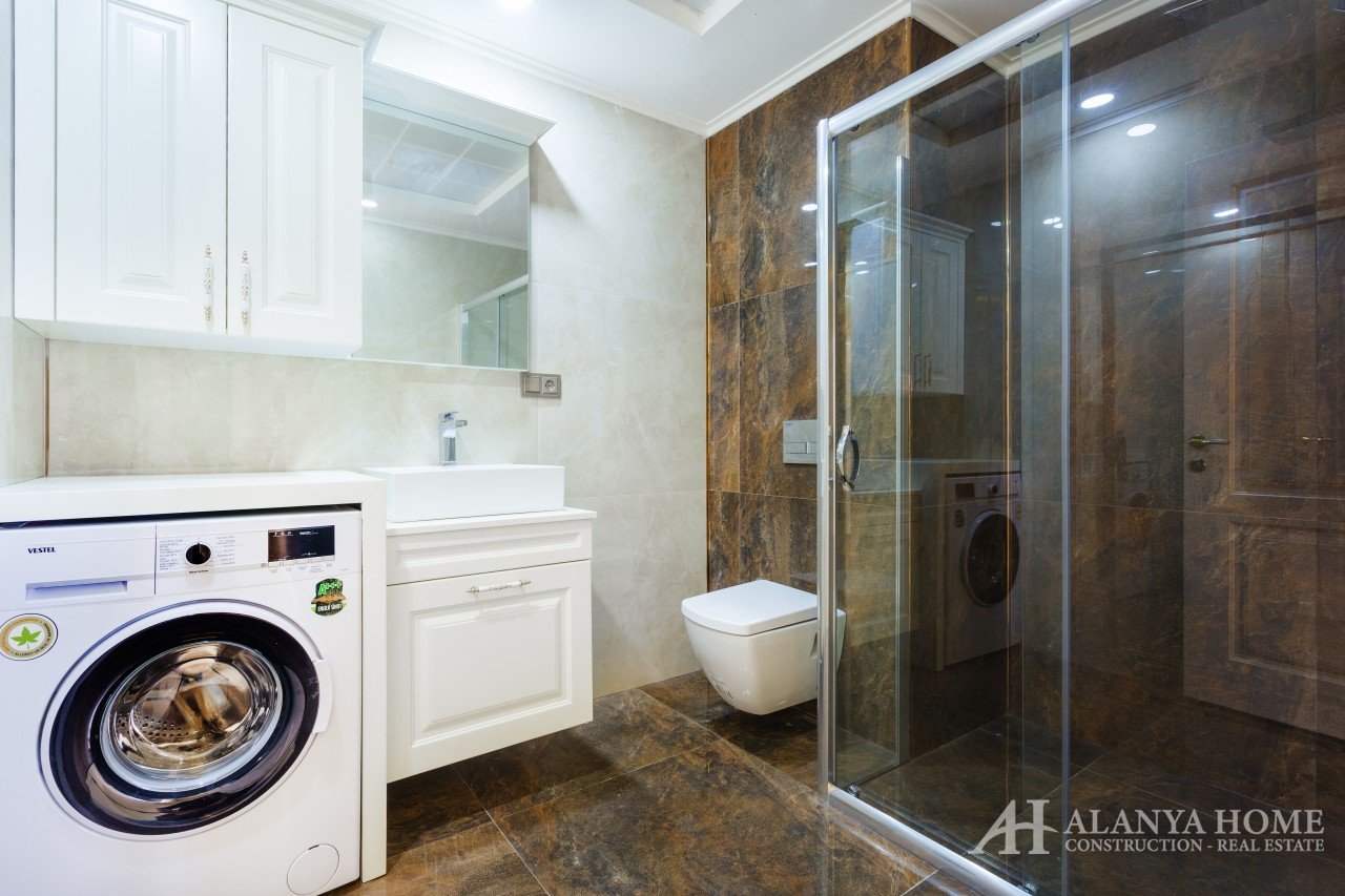 Фото купить продать недорогую двухкомнатную квартиру недвижимость 1+1 c большой ванной душевой комна