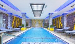 Фото купить продать недорогую квартиру недвижимость в доме жилом комплексе с крытым внутренним бассе