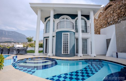 Kargıcak-Тағы 4+1 Mavi Villa, 220 М²