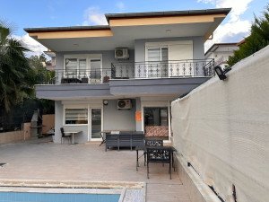 VATANDASLIGA UYGUN MUSTAKIL HAVUZLU 4+2 VILLA