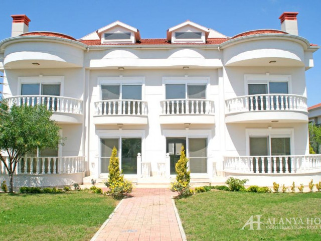 Golf Village Belek Antalya Türkiye satın alma satılık eşyalı tek yatak odalı villa yeni bir projede 